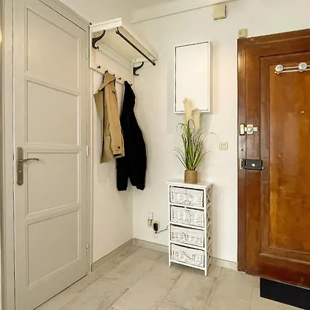 Homey Keola: Tranquil Geneva Gateway With Tram Access Apartment *