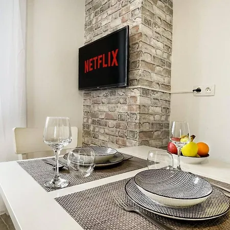 Apartment Homey Keola: Tranquil Geneva Gateway With Tram Access *