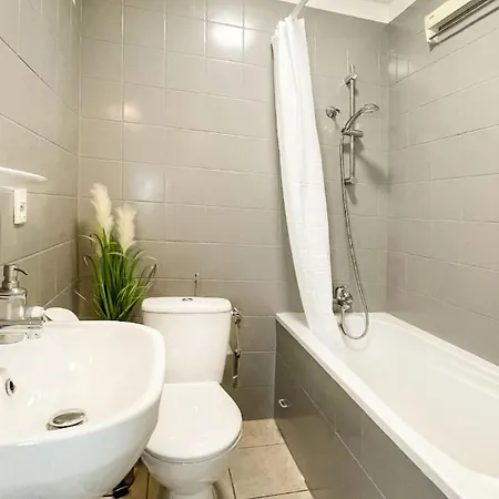 Homey Keola: Tranquil Geneva Gateway With Tram Access Apartment Ambilly