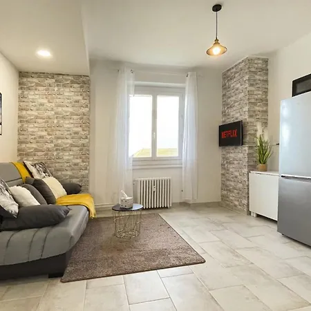 Homey Keola: Tranquil Geneva Gateway With Tram Access Ambilly